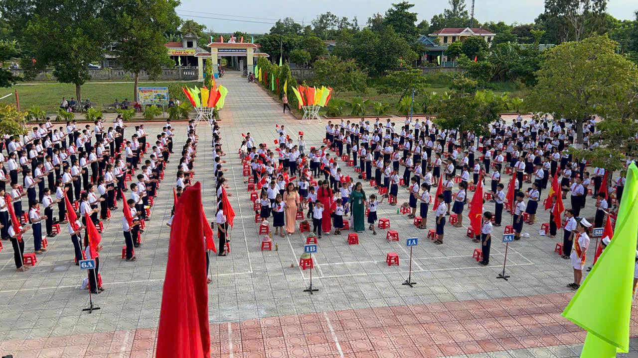 Trường TH&THCS, Trường MN Trung Hải tổ chức Lễ khai giảng năm học mới ngày (05/9/2024)